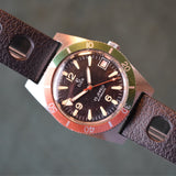 Elgin Diver- Red & Green