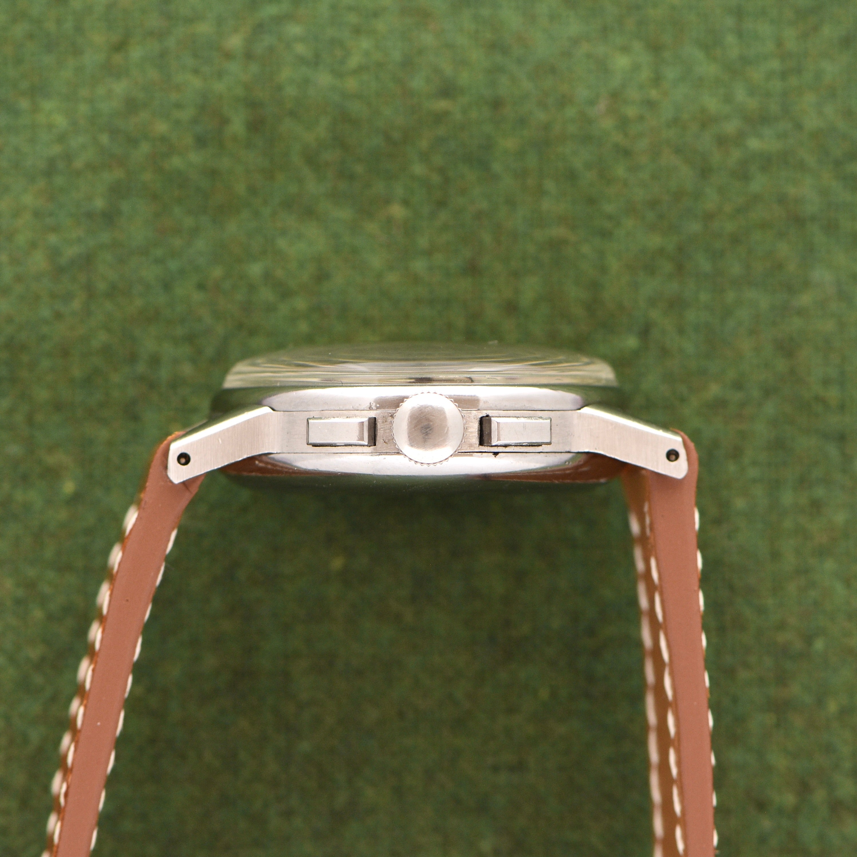 Universal Genève Dato-Compax (Ref. 22325) – Huntington Company