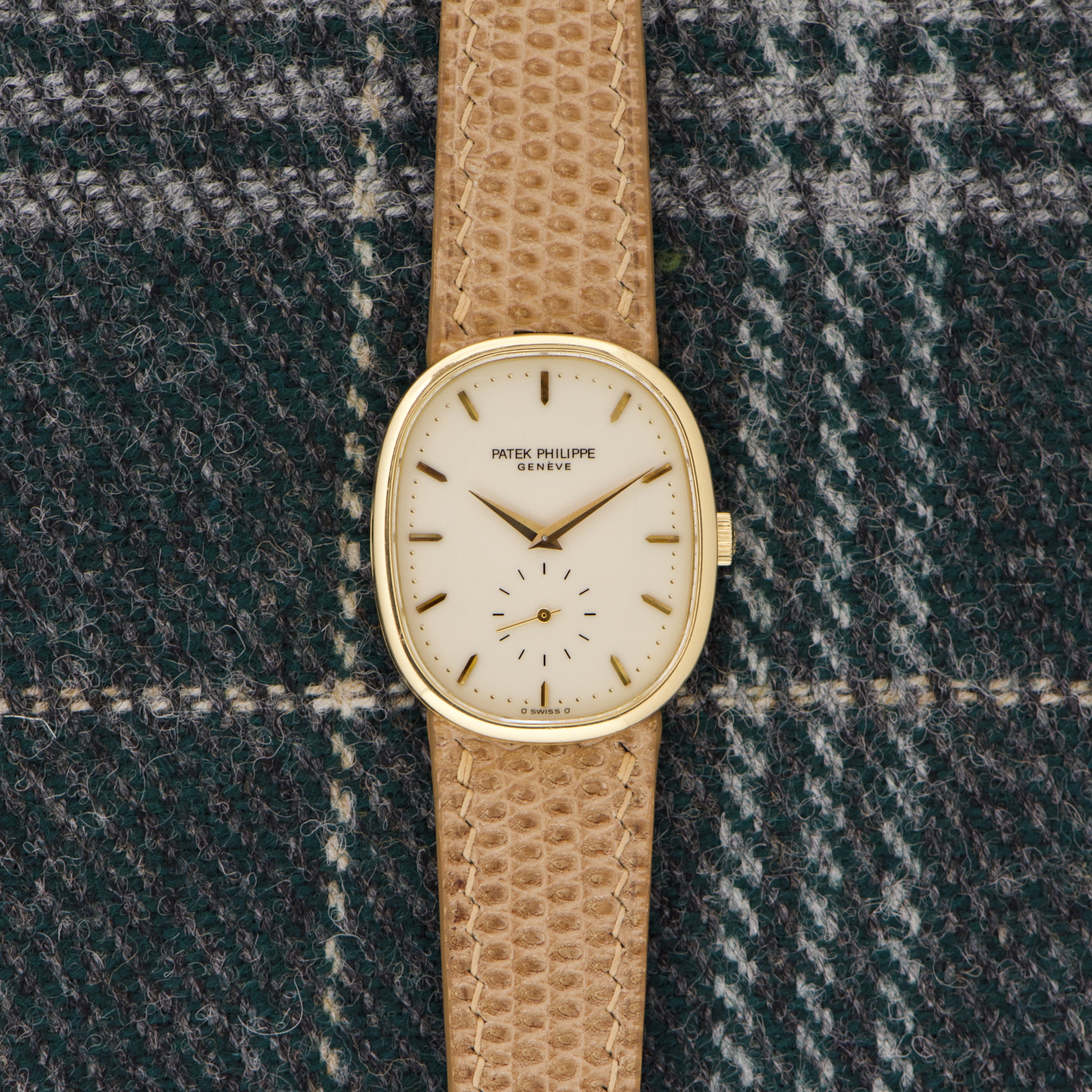 Patek Philippe Ellipse Enamel Dial (Ref. 3948J) – Huntington Company