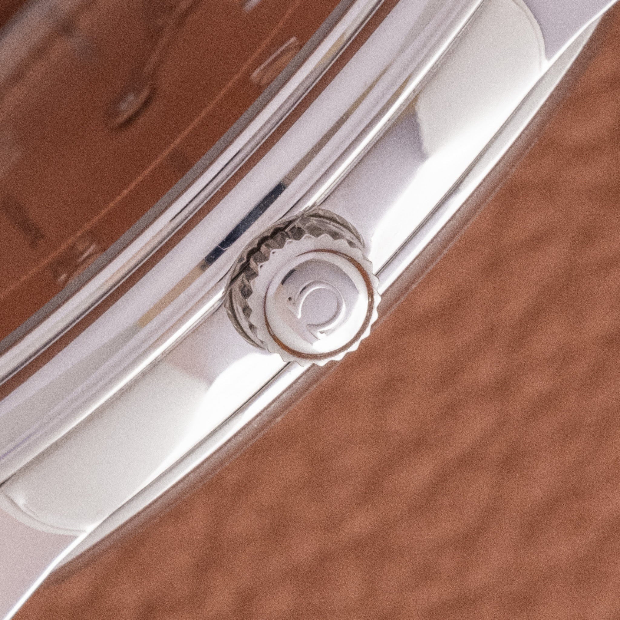 1998 Omega De Ville Salmon Jump Hour (Ref. 4553.61) – Huntington