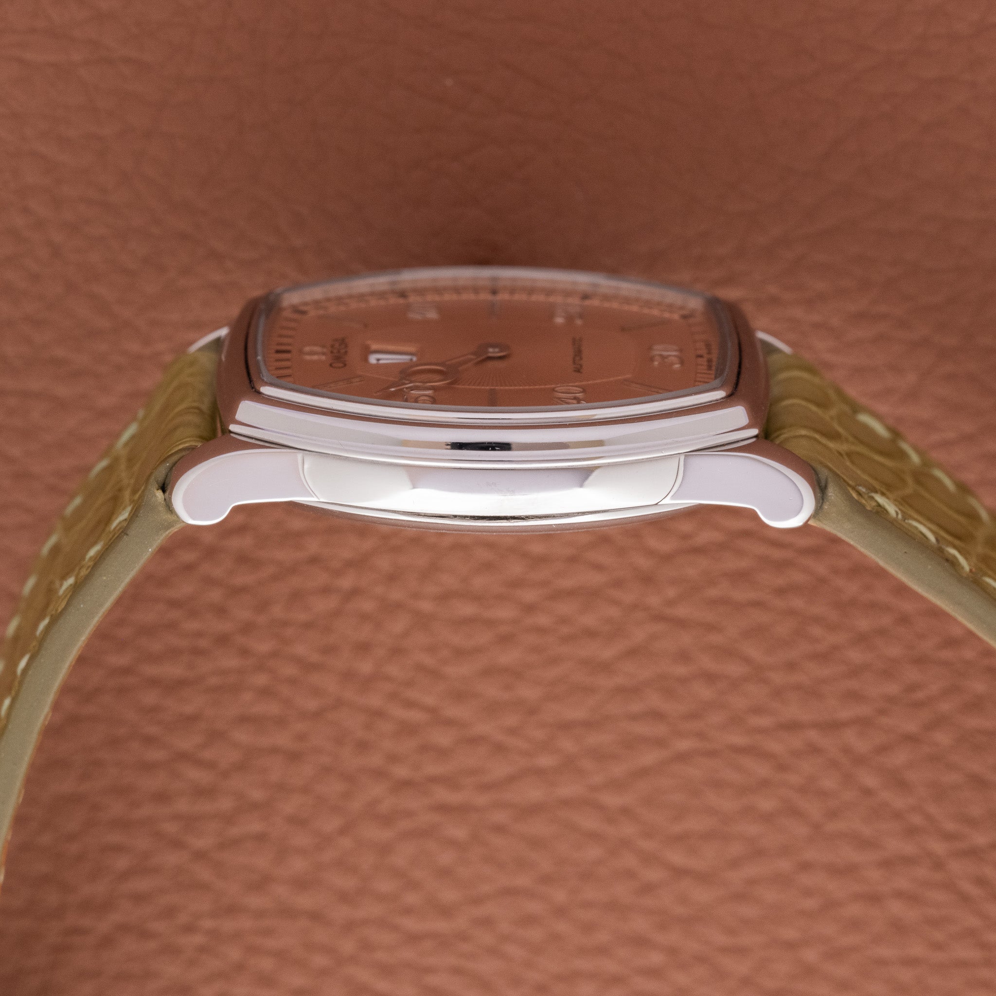 1998 Omega De Ville Salmon Jump Hour (Ref. 4553.61) – Huntington