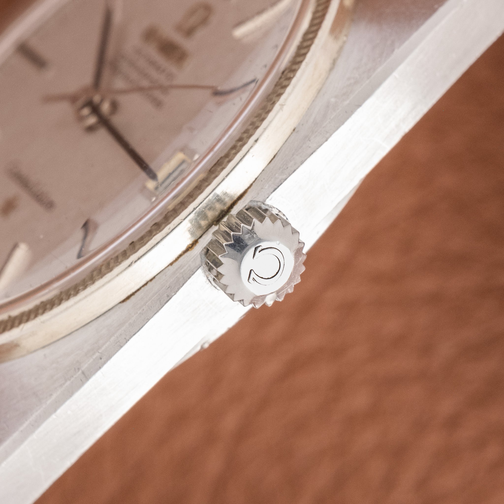 1970s Omega Constellation Linen Dial - Brick Bracelet (Ref