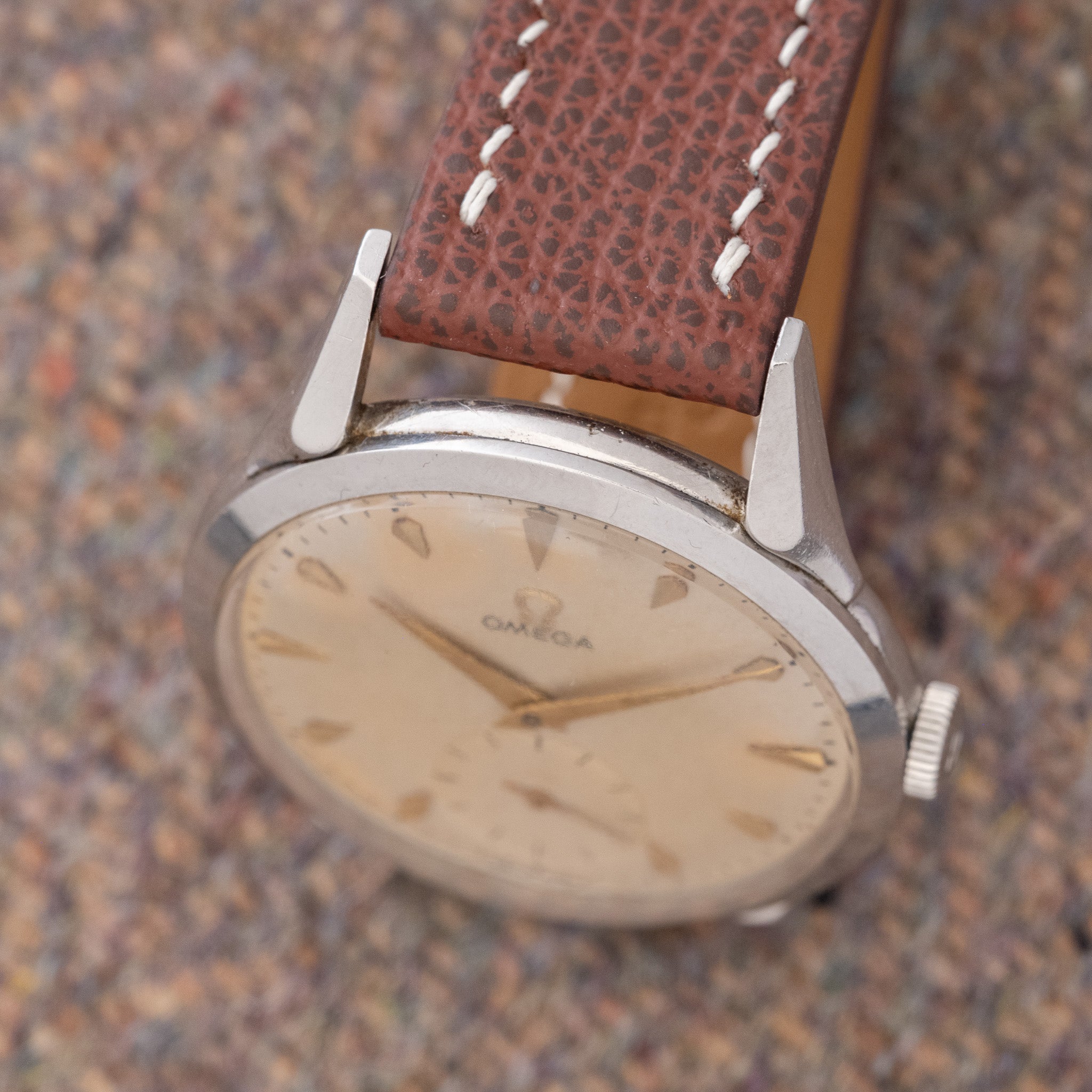 1952 Omega Jumbo Spider Lugs (Ref. 2605-8) – Huntington Company