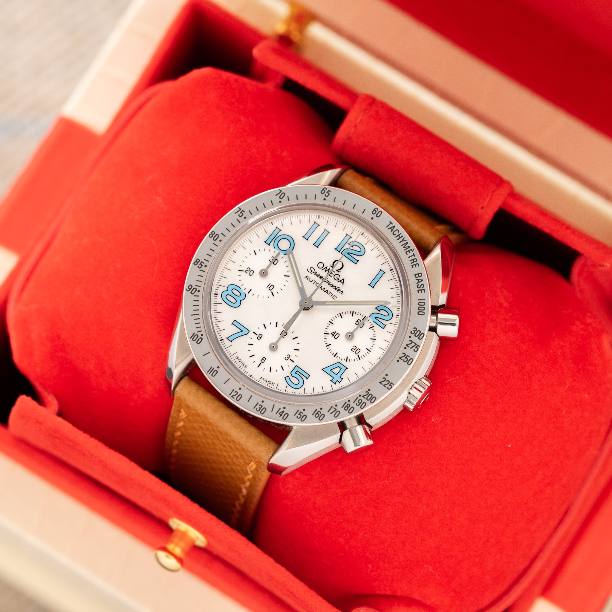 2010 Omega Speedmaster Mother Of Pearl - Complete Set (Ref