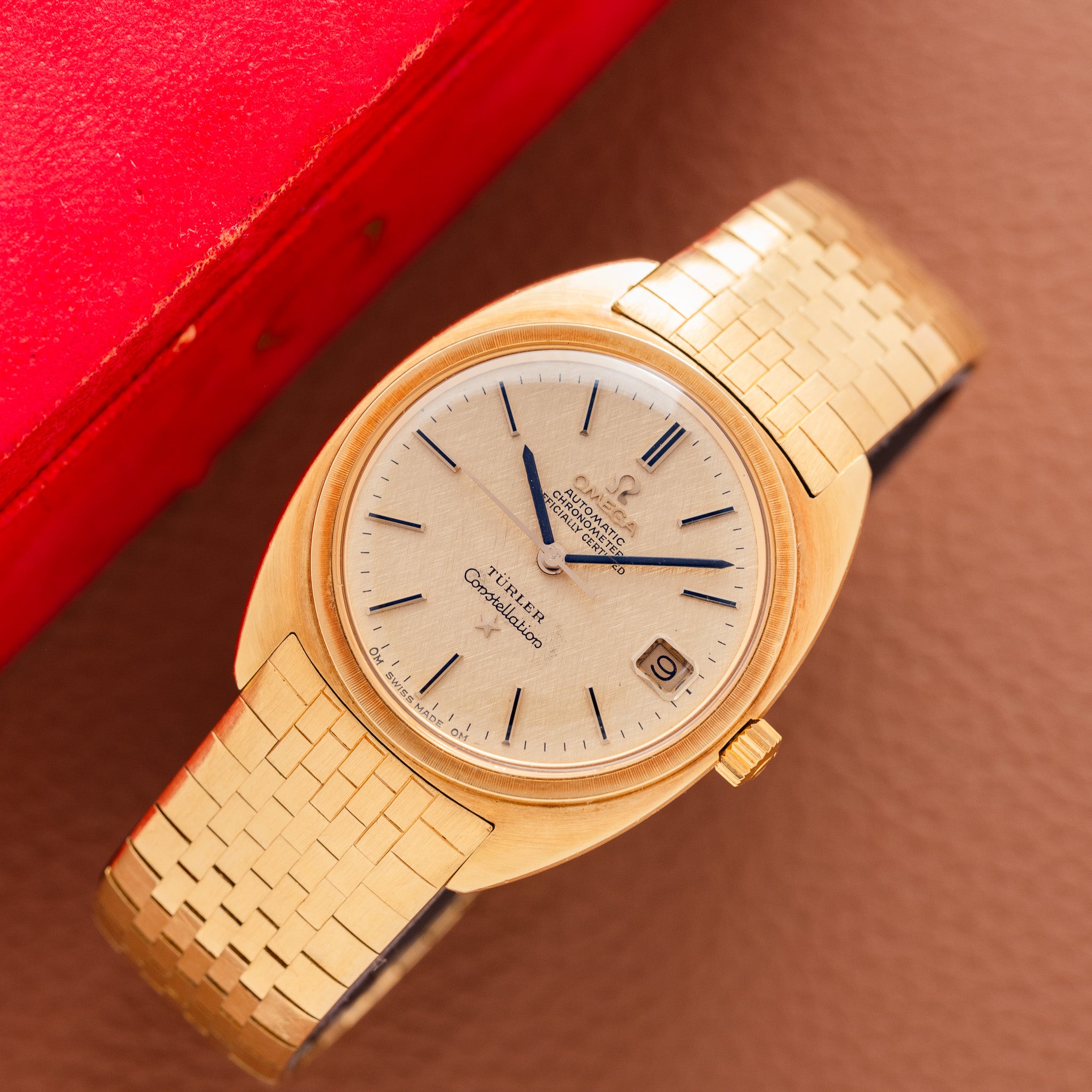 1968 Omega Constellation 18k Brick Or Massif Linen Dial (Ref